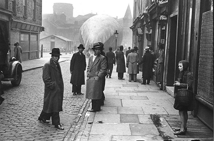 Pitt Street, Bert Hardy, 1942