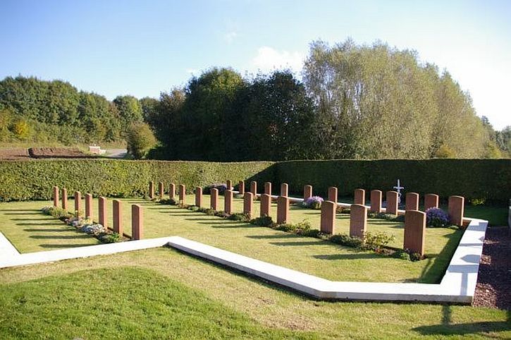 The corner containing soldiers' graves at Bailleulmont