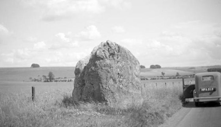 Paul Nash, megalith at Avebury